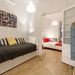 Whome | Fanqueiros Downtown Typical Apartment